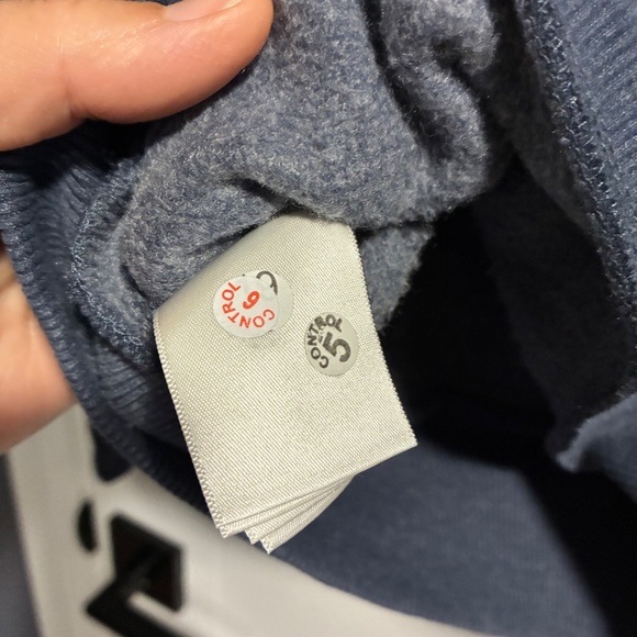 NWT - Superdry hoodie - Picture 7 of 9